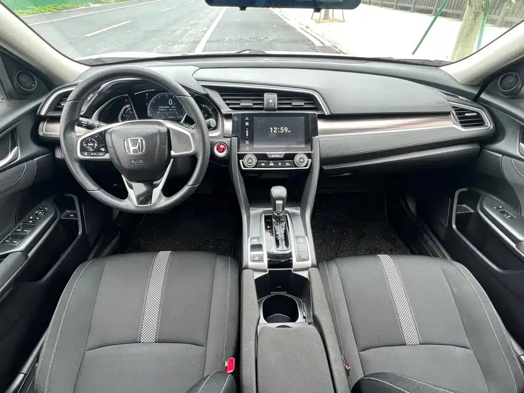 Honda Civic 2020 — фото 9