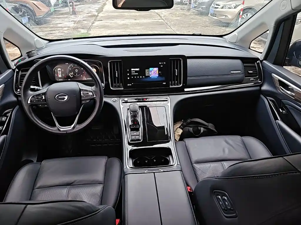 GAC Motor Trumpchi M8 2022 — фото 10