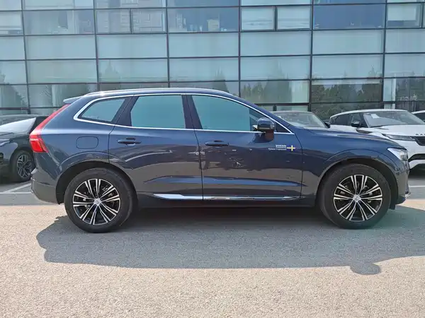 Volvo XC60 2022