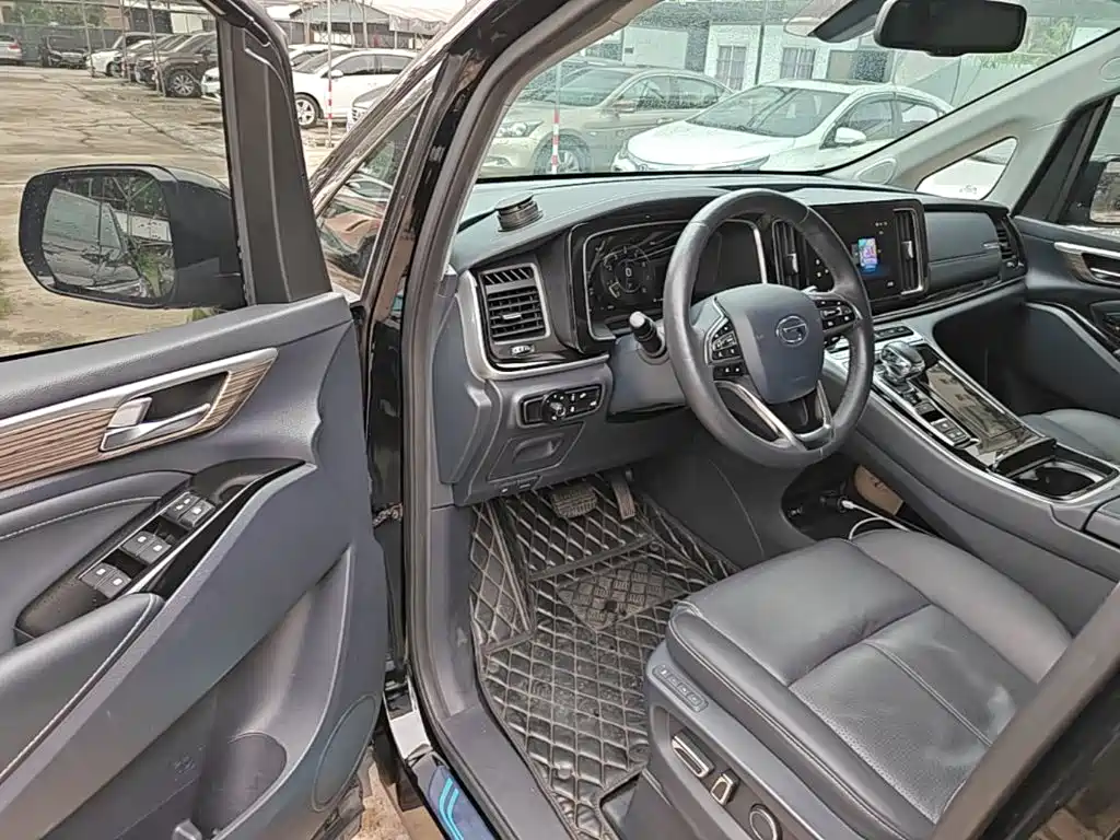 GAC Motor Trumpchi M8 2022 — фото 16