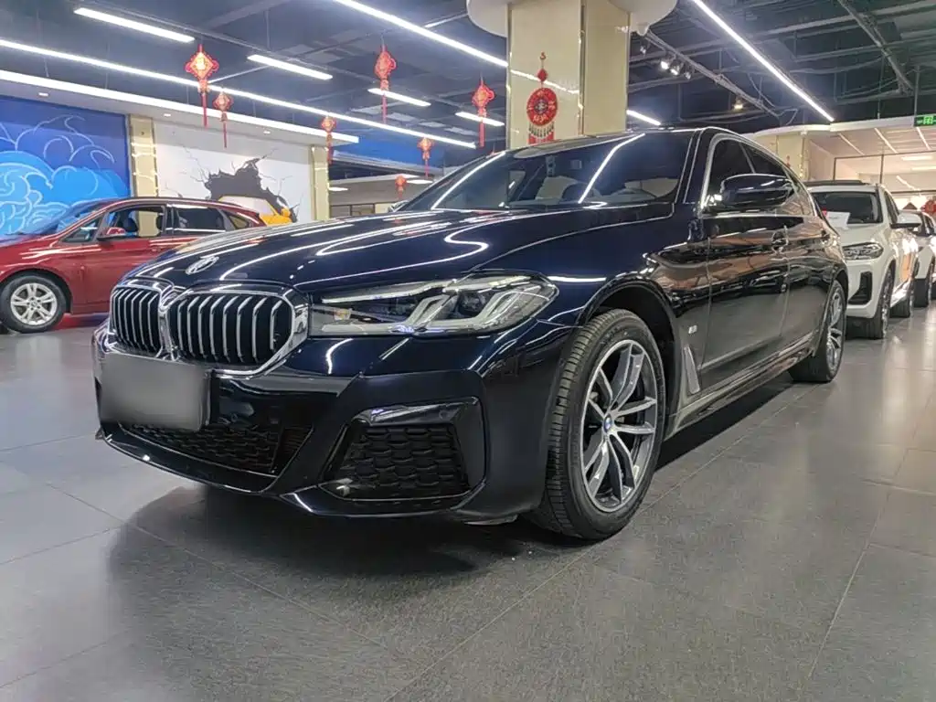 BMW 5 Series 2021 — фото 1