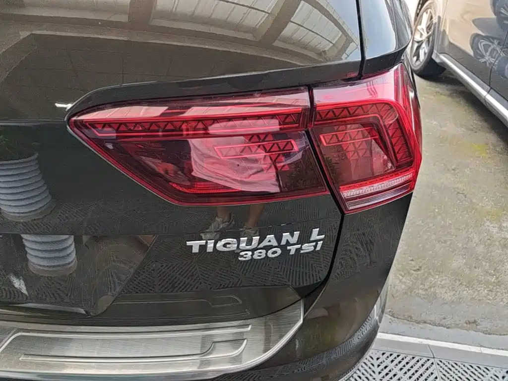 Volkswagen Tiguan L 2017 — фото 8
