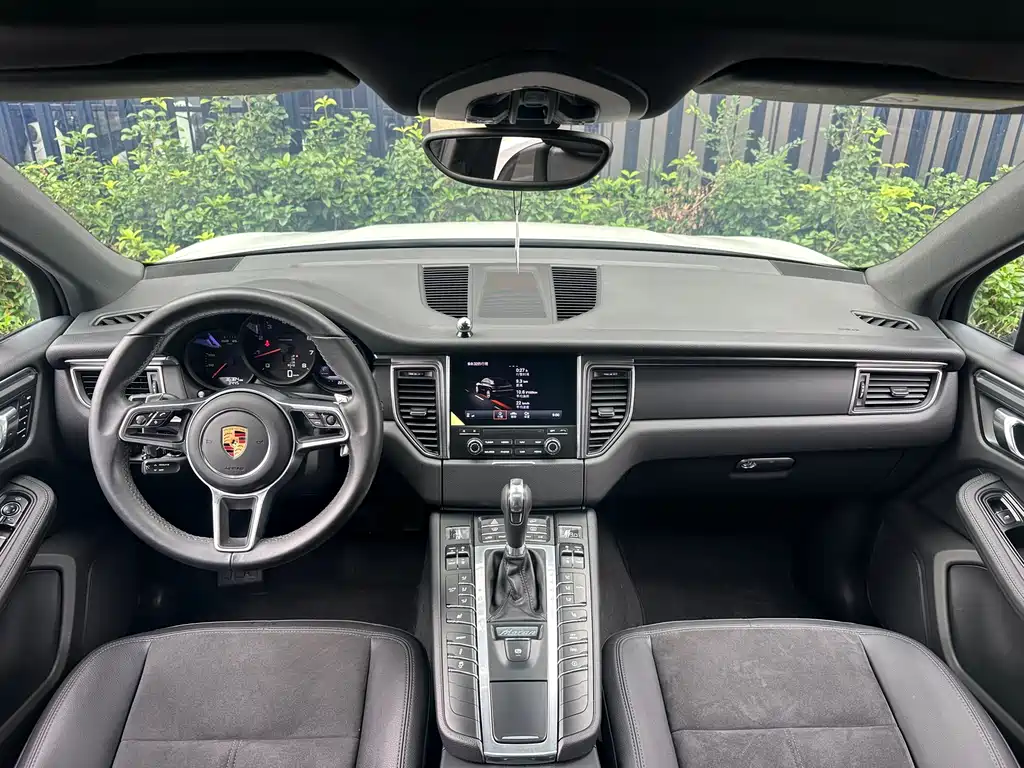 Porsche Macan 2016 — фото 15