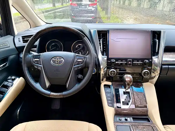 Toyota Vellfire 2021