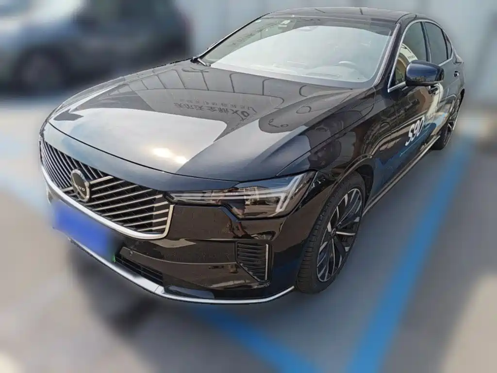 Volvo S90 PHEV 2025