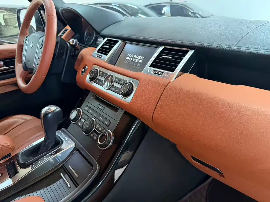 Land Rover Range Rover Sport 2013 — фото 16
