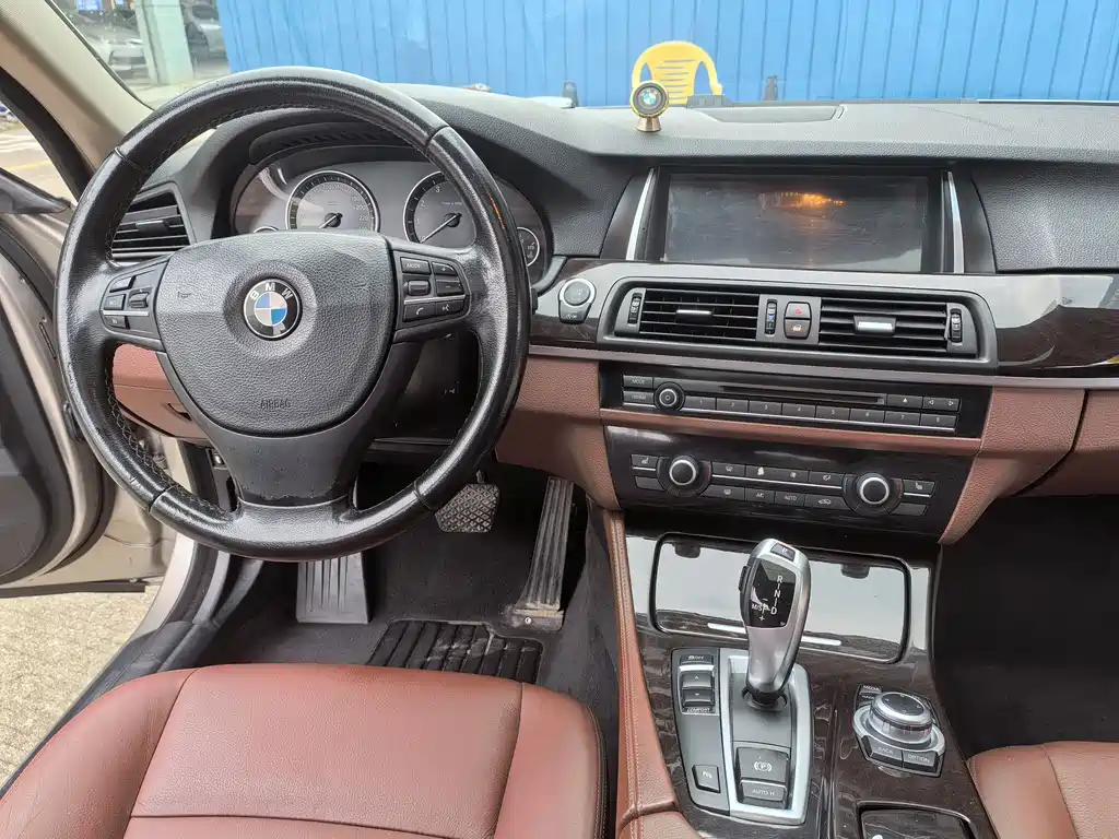 BMW 5 Series 2014 — фото 8