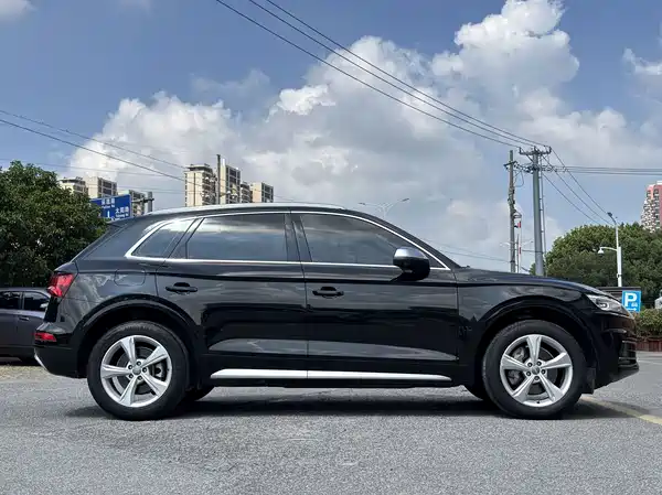 Audi Q5L 2019