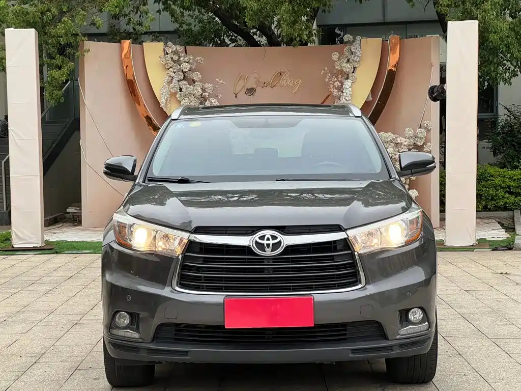 Toyota Highlander 2017 — фото 3
