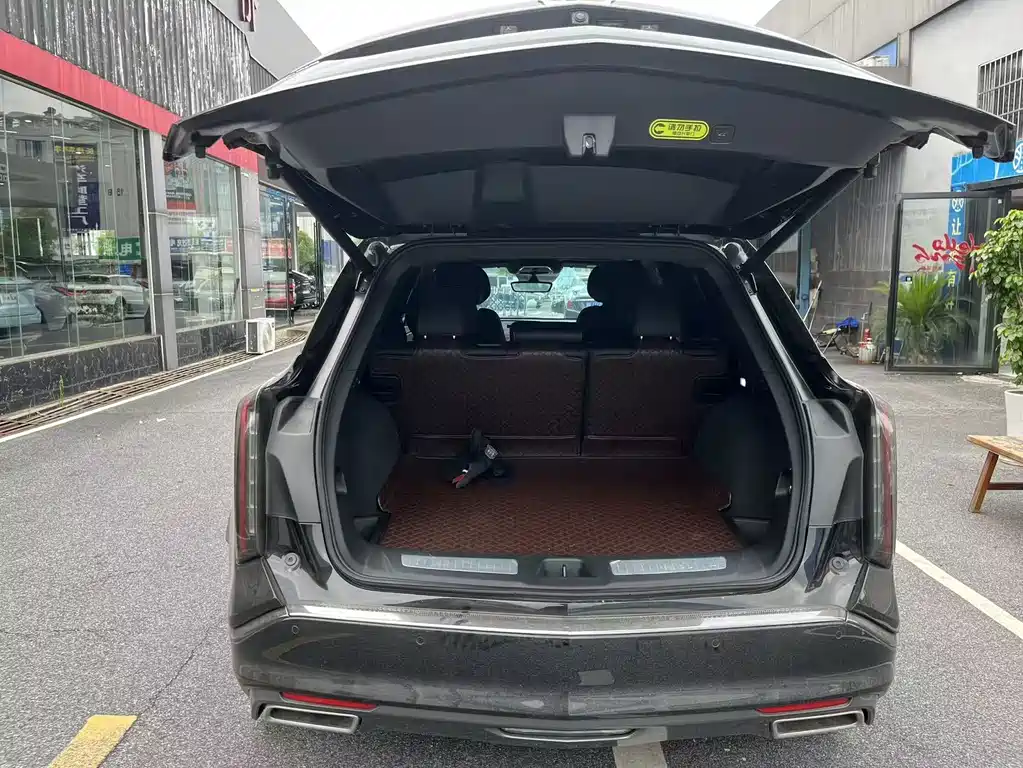 Cadillac XT5 2025 — фото 15