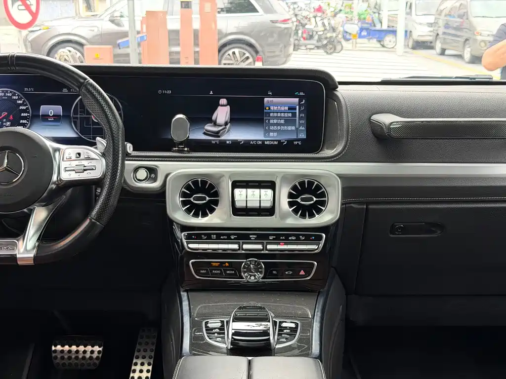 Mercedes-Benz G-Class AMG 2019 — фото 13