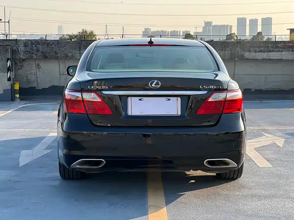 Lexus LS 2010