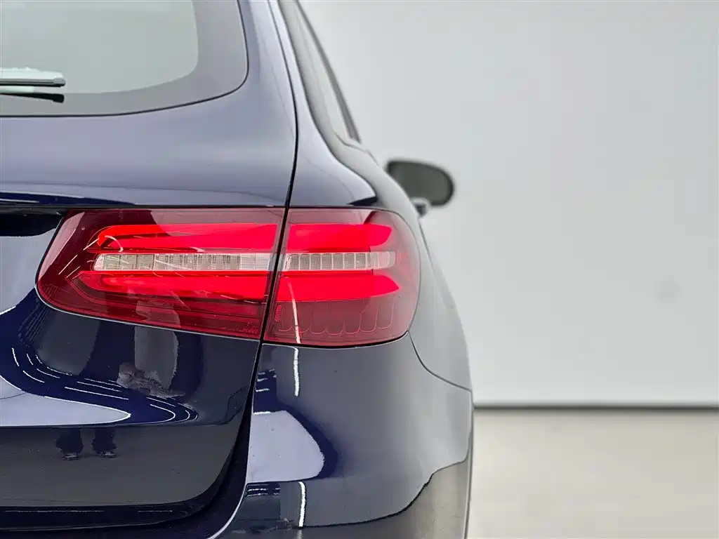 Mercedes-Benz GLC 2018 — фото 16