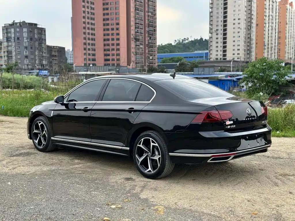 Volkswagen Magotan 2025