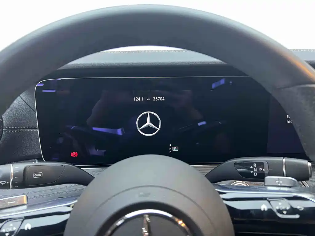Mercedes-Benz E-Class 2021 — фото 12