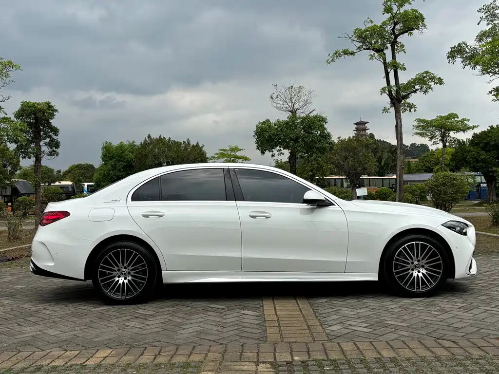 Mercedes-Benz C-Class 2022 — фото 16