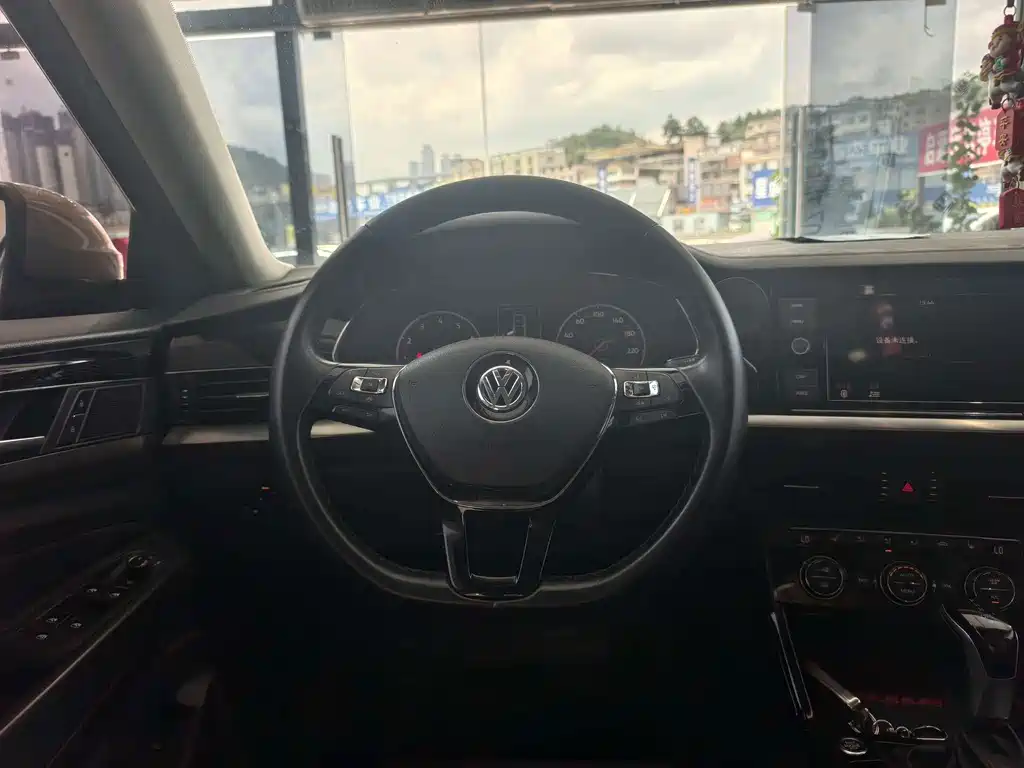 Volkswagen Passat 2019 — фото 18
