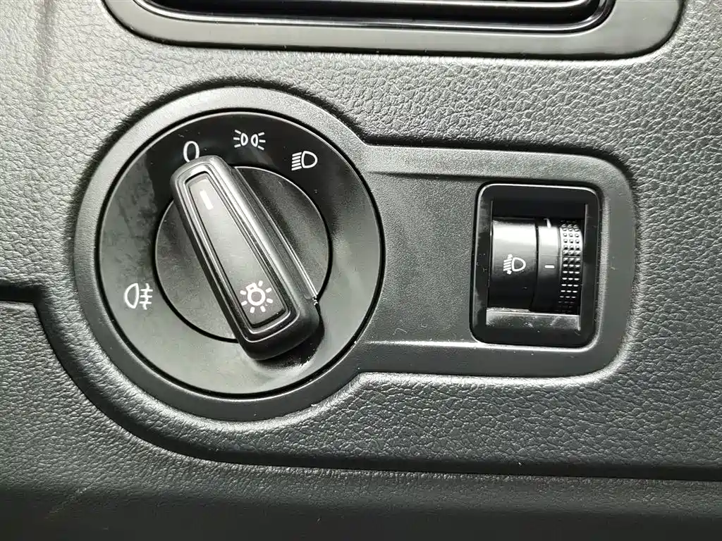 Volkswagen Polo 2018 — фото 21