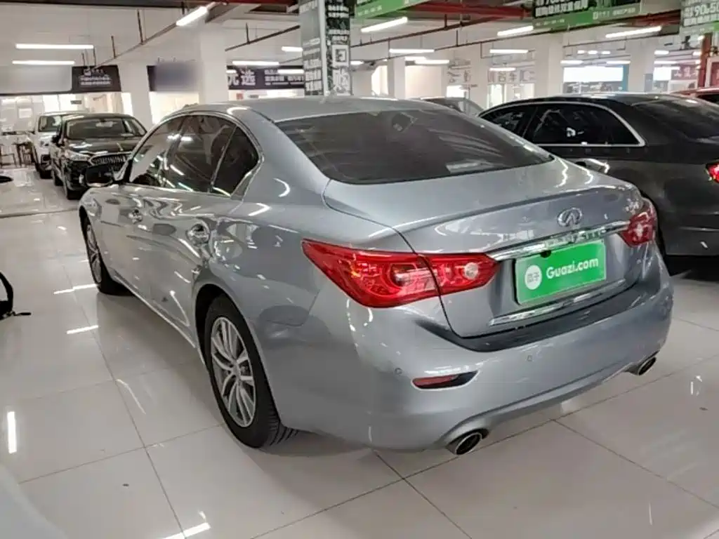Infiniti Q50L 2017 — фото 13