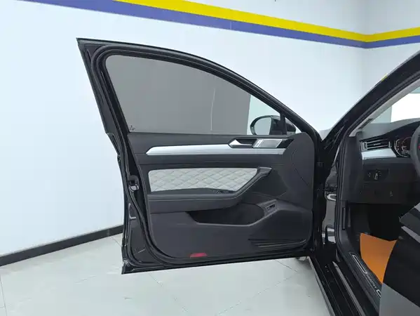 Volkswagen Magotan 2024