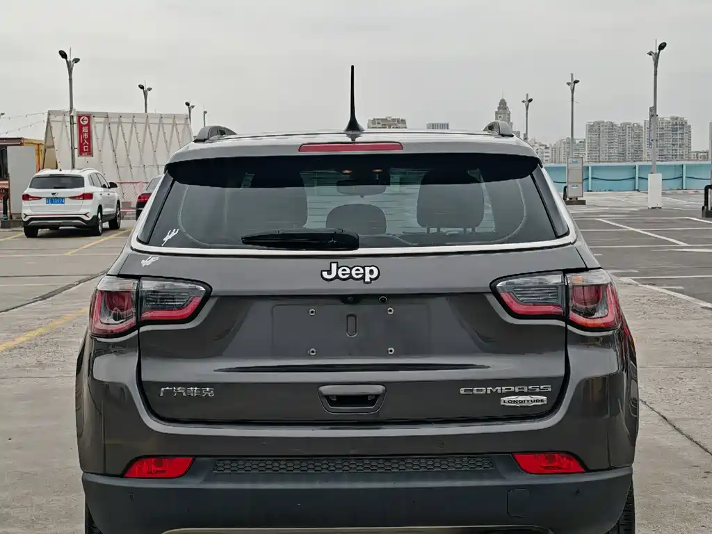 Jeep Compass 2017 — фото 5