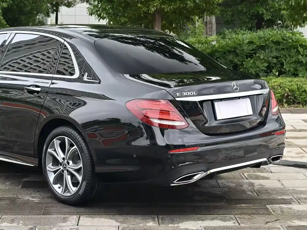 Mercedes-Benz E-Class 2020 — фото 4