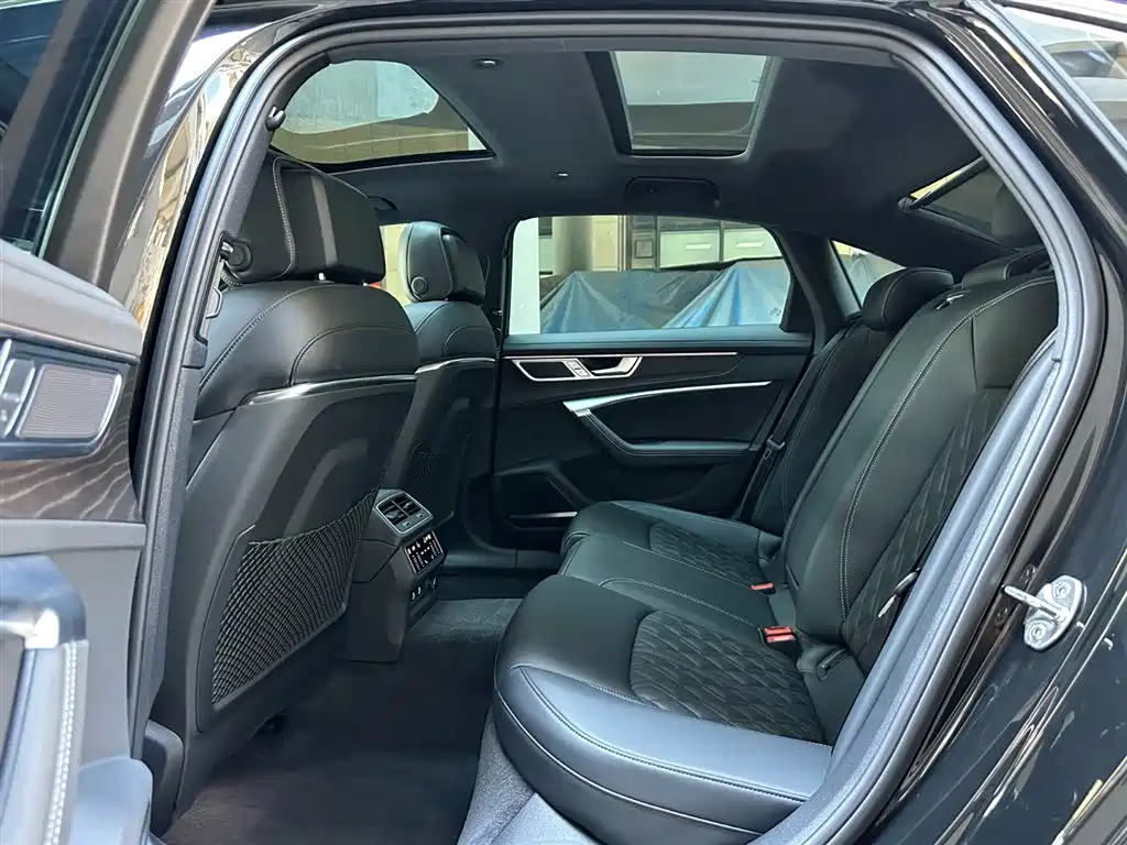Audi A6L 2025 — фото 10