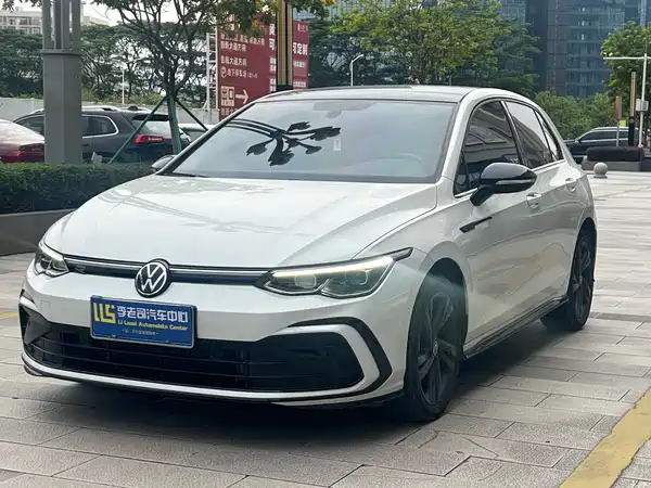 Volkswagen Golf 2023