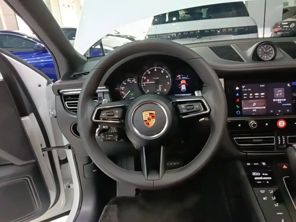 Porsche Macan 2026 — фото 11