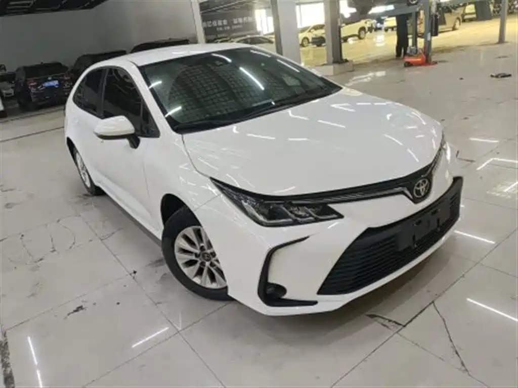 Toyota Corolla 2022 — фото 2