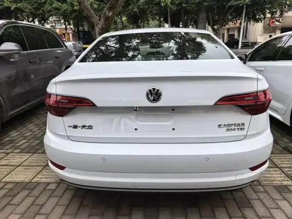 Volkswagen Sagitar 2019