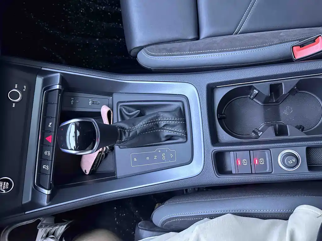 Audi Q3 Sportback 2021 — фото 17