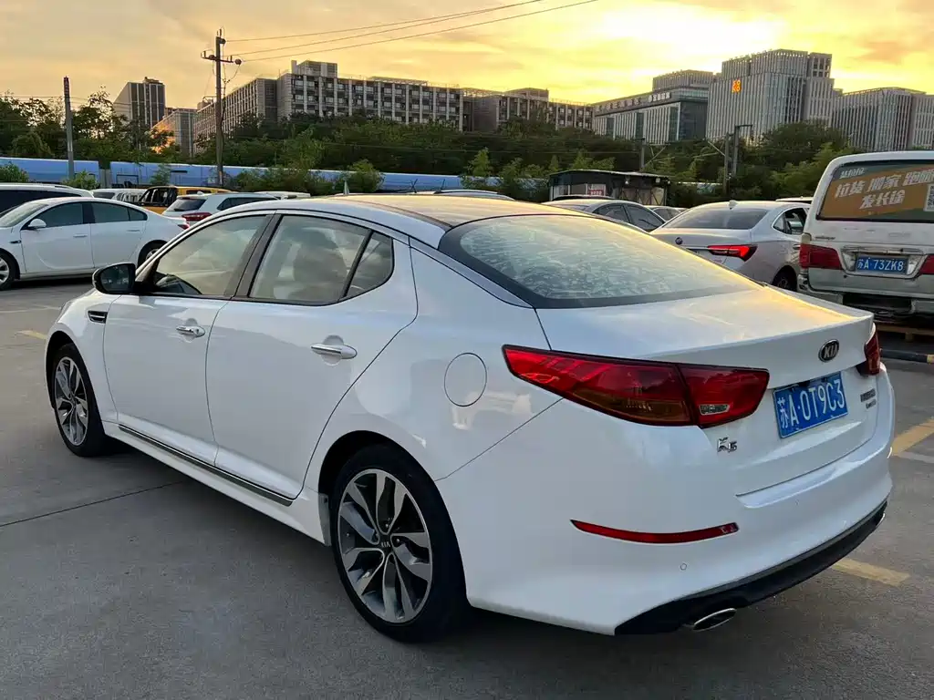 Kia K5 2015 — фото 12