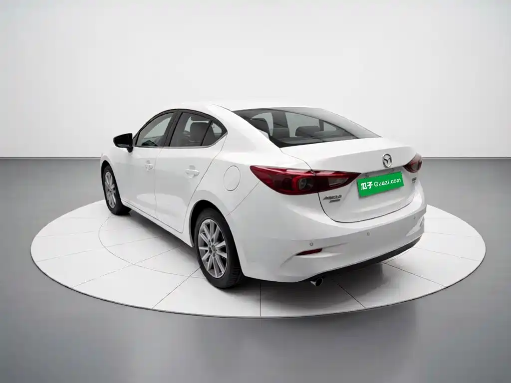 Mazda 3 Axela 2019 — фото 4
