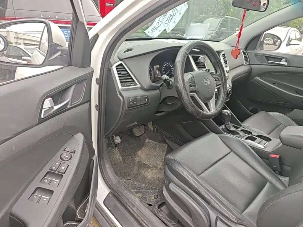 Hyundai Tucson 2016 — фото 16