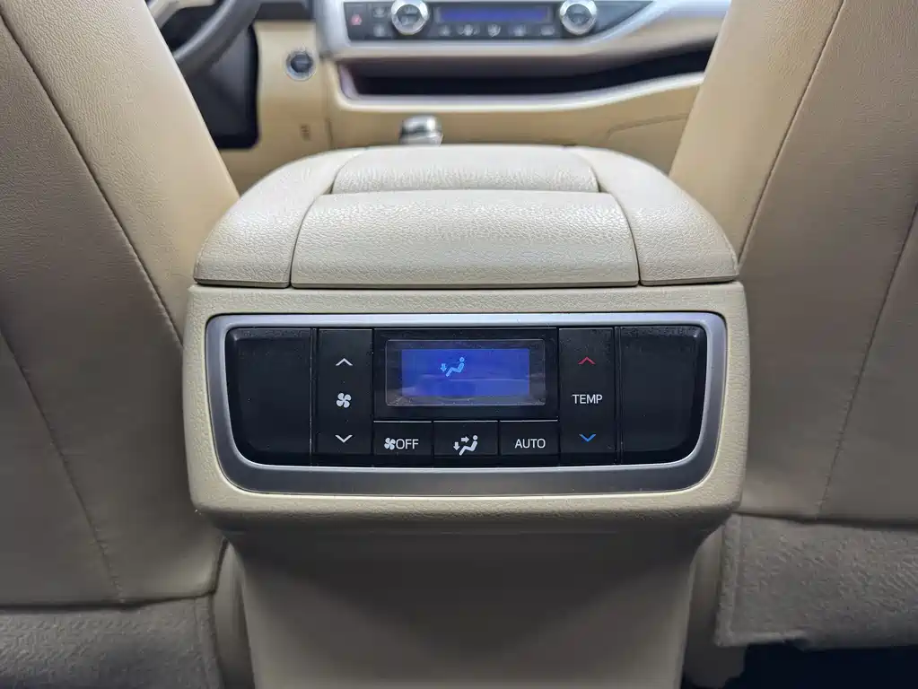 Toyota Highlander 2015 — фото 14