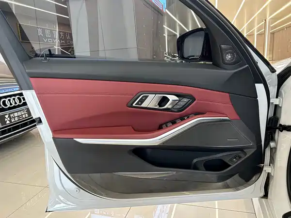 BMW 3 Series 2025