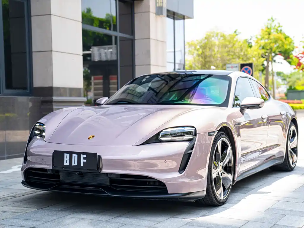 Porsche Taycan 2021