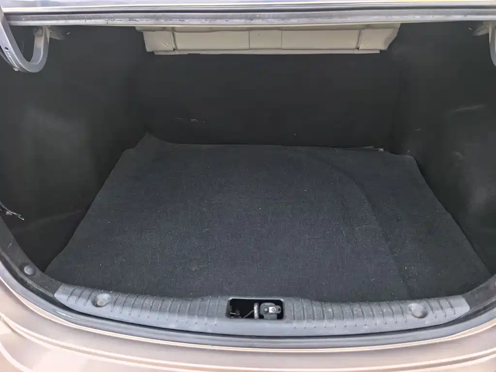 Hyundai Verna 2015 — фото 15