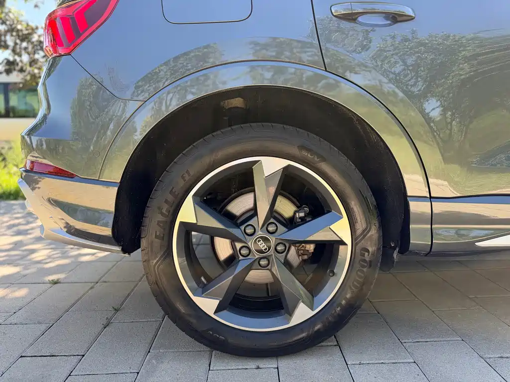 Audi Q3 2022 — фото 19