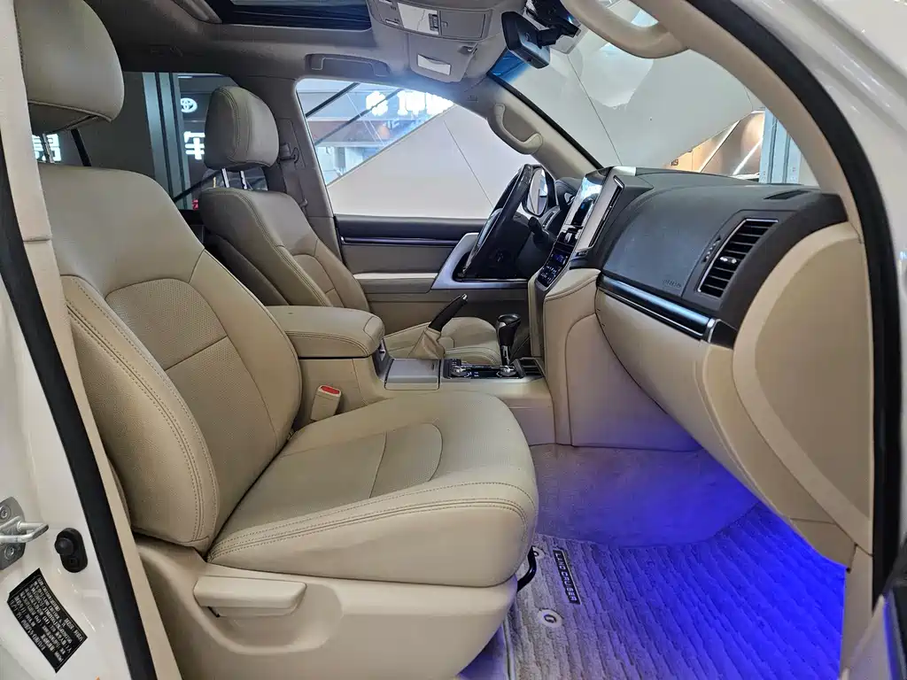 Toyota Land Cruiser 2020 — фото 14