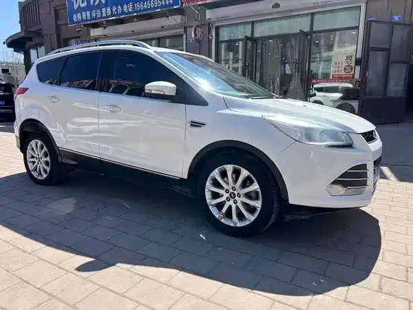 Ford Kuga 2015