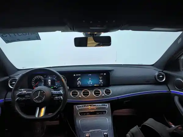 Mercedes-Benz E-Class 2021