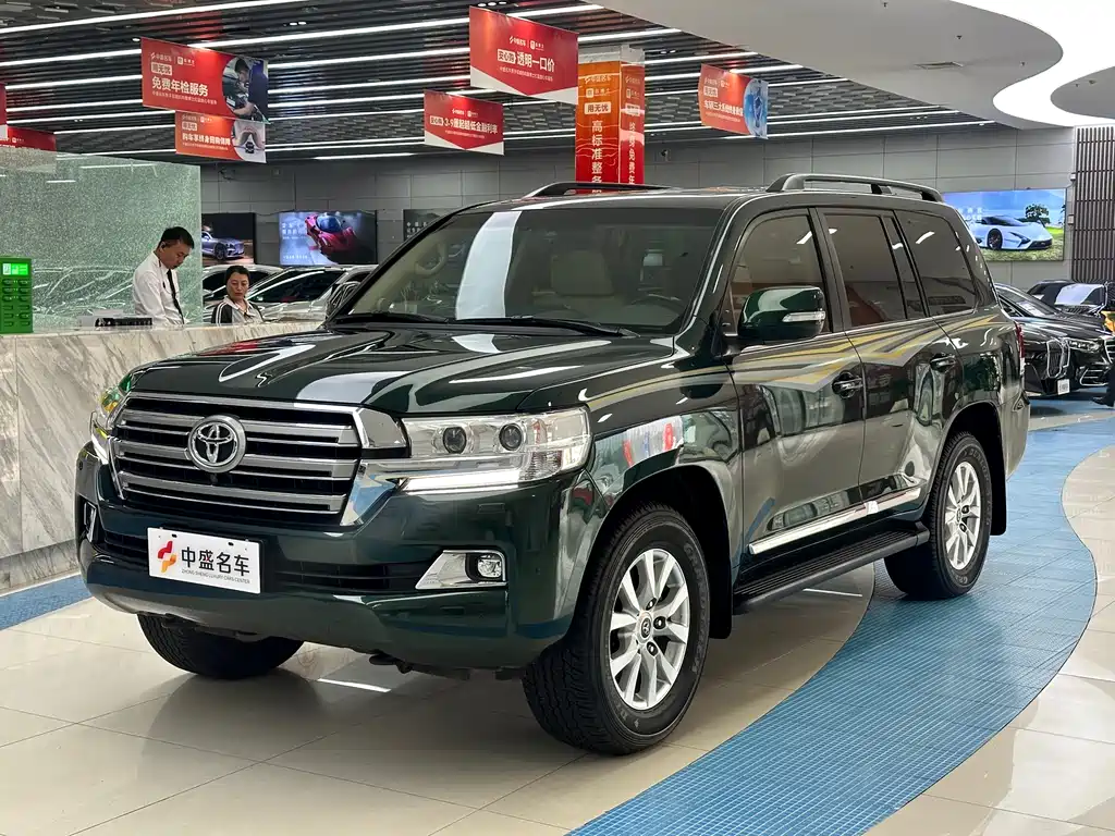 Toyota Land Cruiser 2016 — фото 1