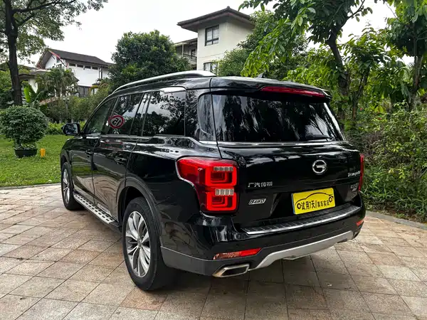 GAC Trumpchi GS8 2017