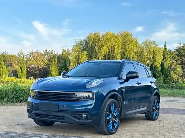 Lynk & Co 01 2019