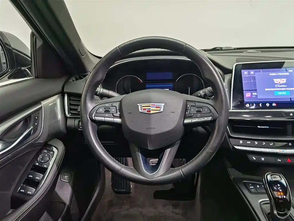 Cadillac CT5 2022 — фото 11