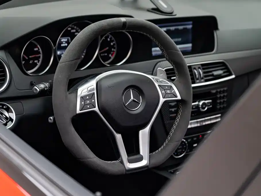 Mercedes-Benz C-Class AMG 2015 — фото 14