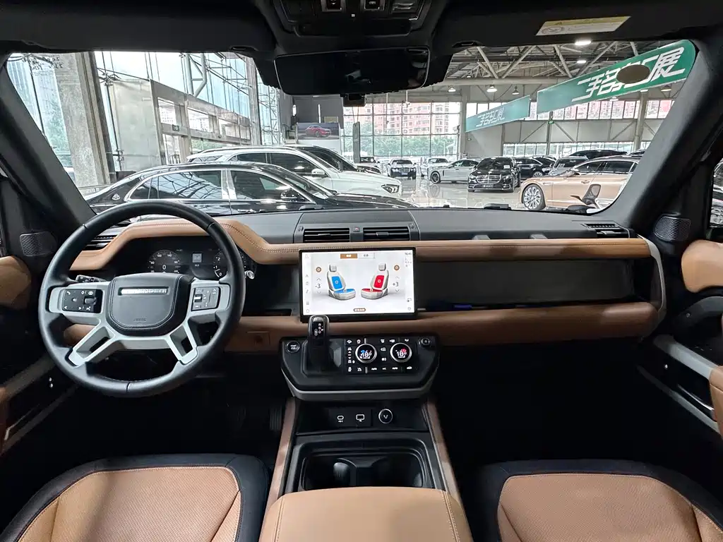 Land Rover Defender 2024 — фото 19