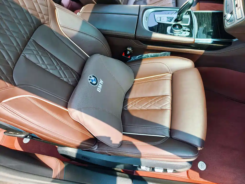 BMW 7 Series 2020 — фото 17